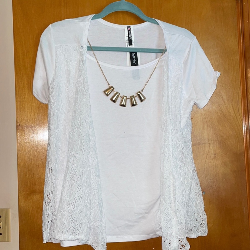 NWT white twin set with lace outer